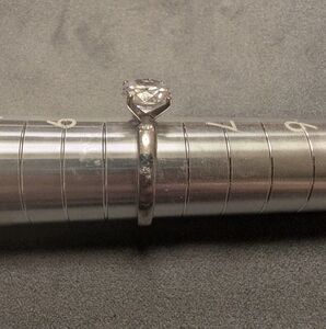 Elegant Silver Ring with Clear Gemstone